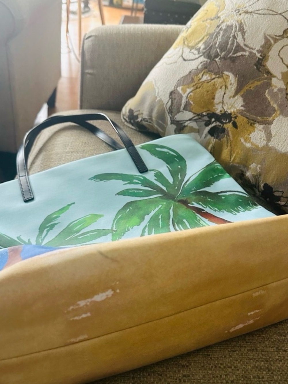 kate spade light blue palm print tote with black straps - Picture 10 of 11